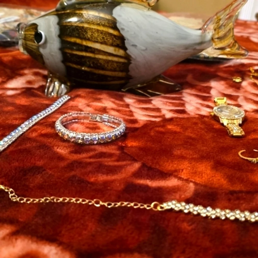 XL Murano Vintage 10" Long Glass Fish W/Curved Tale - Brown and White - Picture 3 of 6